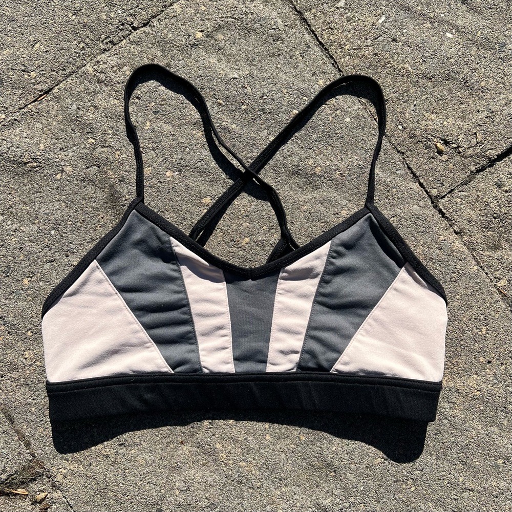 ALO Yoga Radiance Bra in buff, slate & black